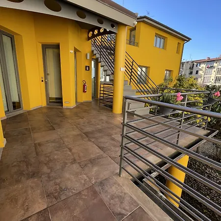 Select Executive Florence