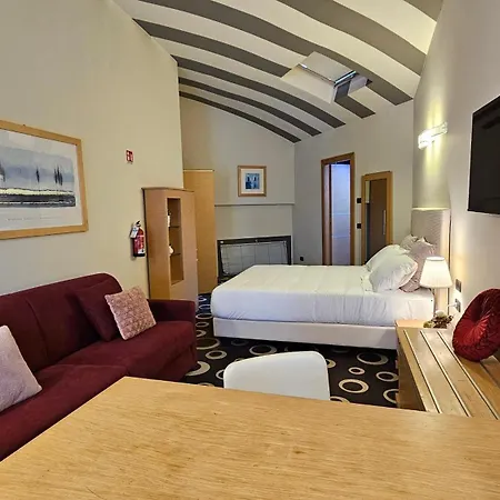 Select Executive Apartmanhotel 4*