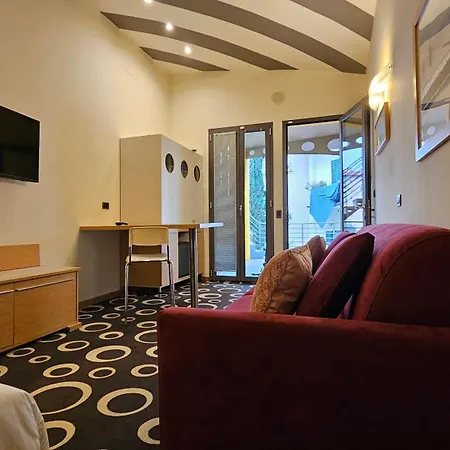 Apartmanhotel Select Executive 4*