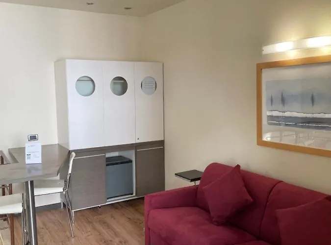 Select Executive Florence