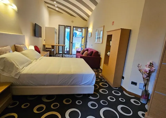 Select Executive Aparthotel