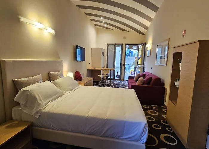 Select Executive Aparthotel 4*