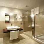 Select Executive شقة فندقية 4*